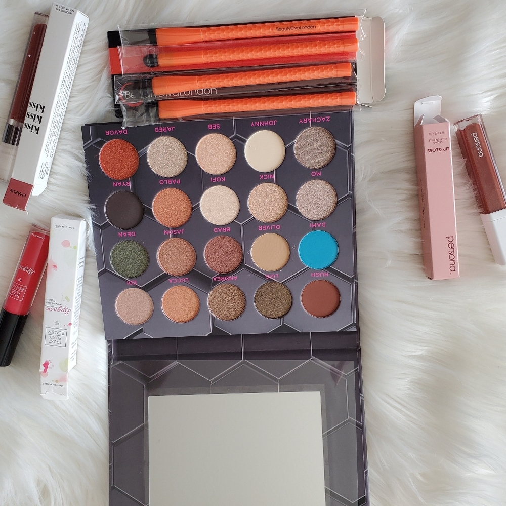 Makeup bundle set - Picture 6 of 11